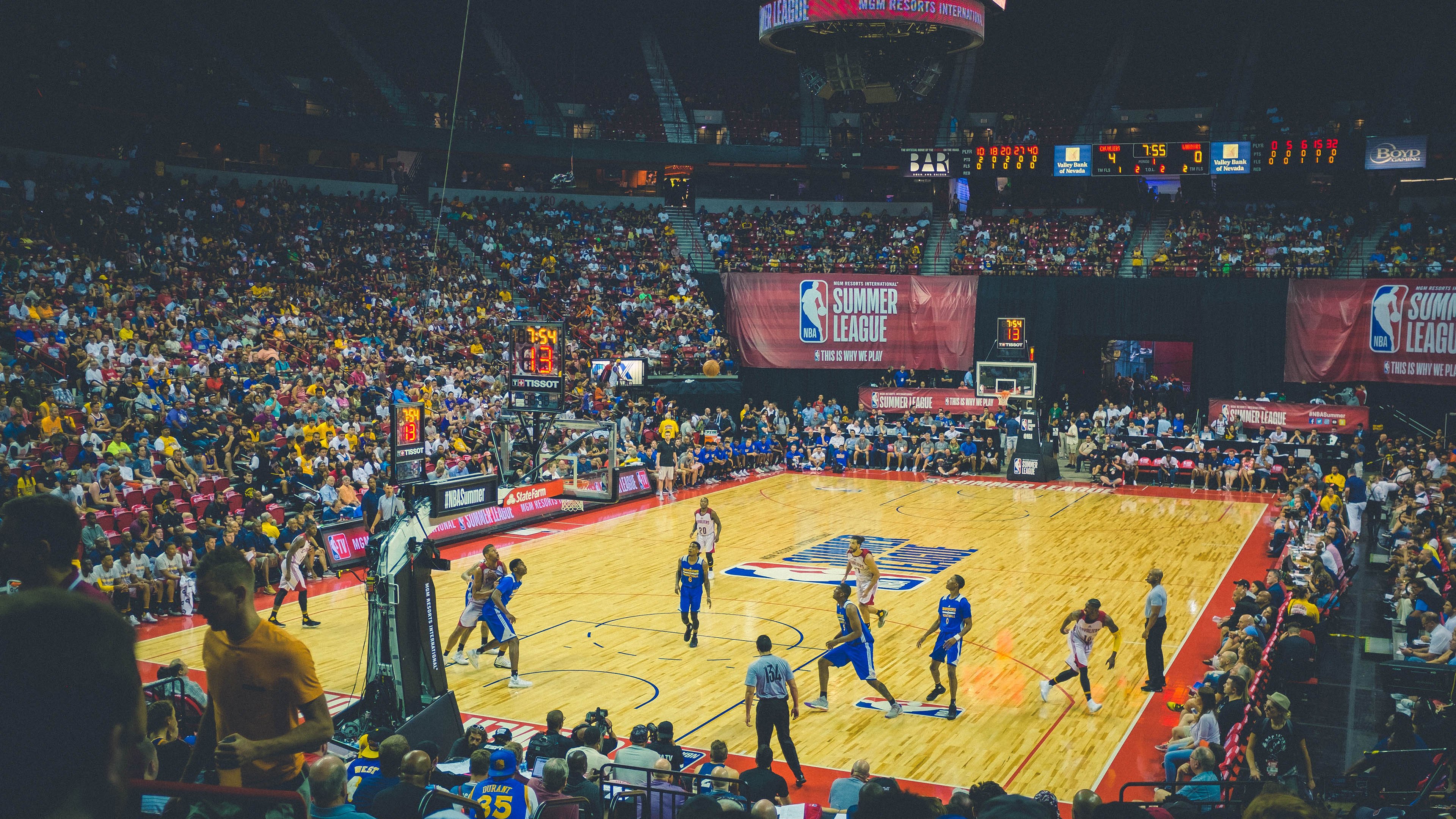 开云下载-2026世界杯焦点战前夕,湖人轻取雄鹿展露冠军相 第2张 开云下载-2026世界杯焦点战前夕,湖人轻取雄鹿展露冠军相 第2张